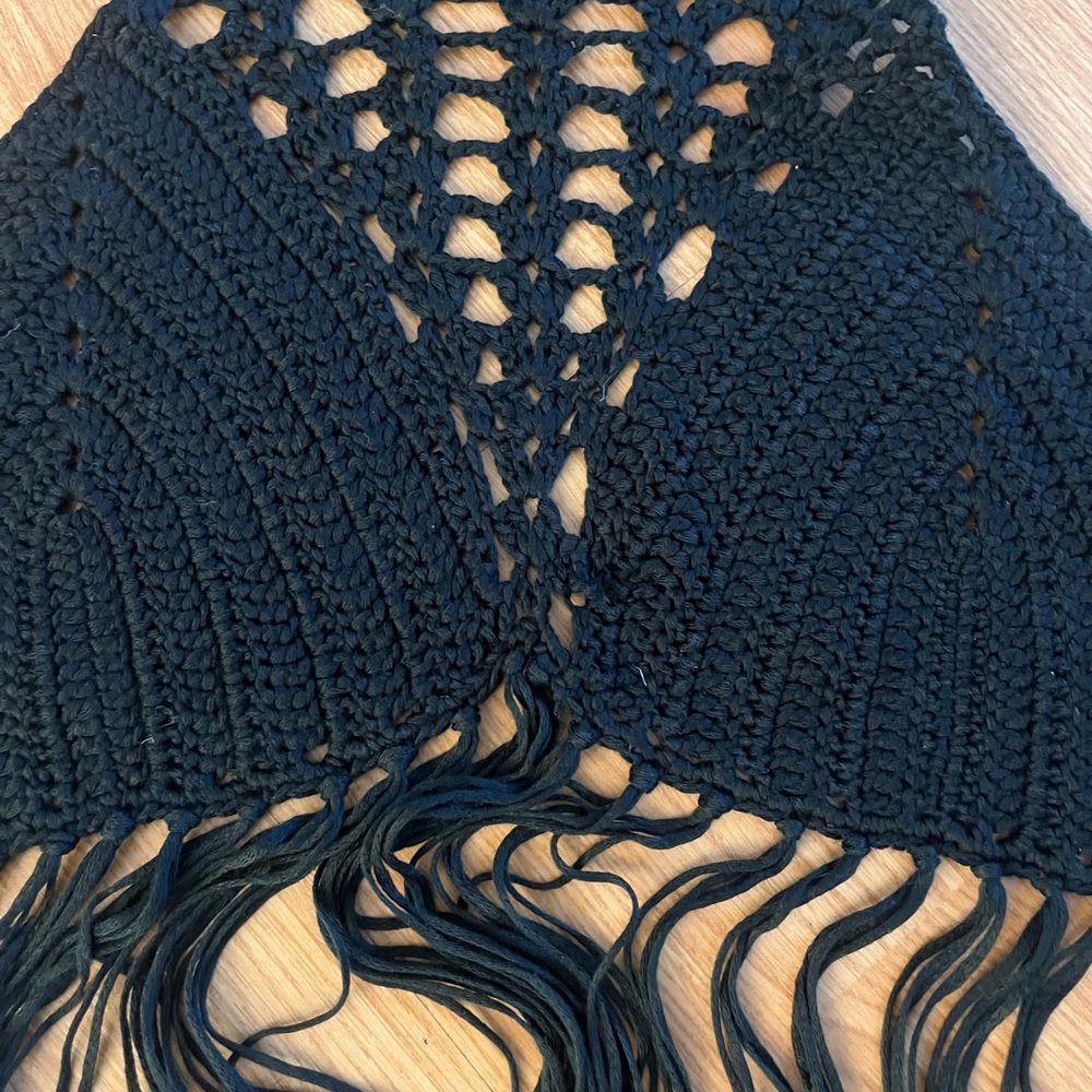 BOHO BLACK FRINGE CROCHET HALTER TOP